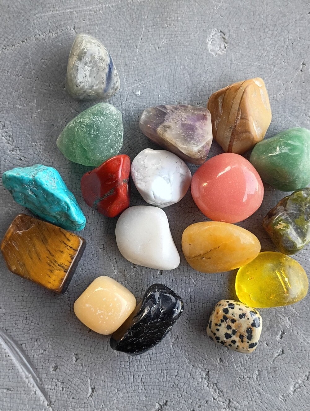 NWT 17 Piece Wicca Witchy Goth Healing Stones Crystals